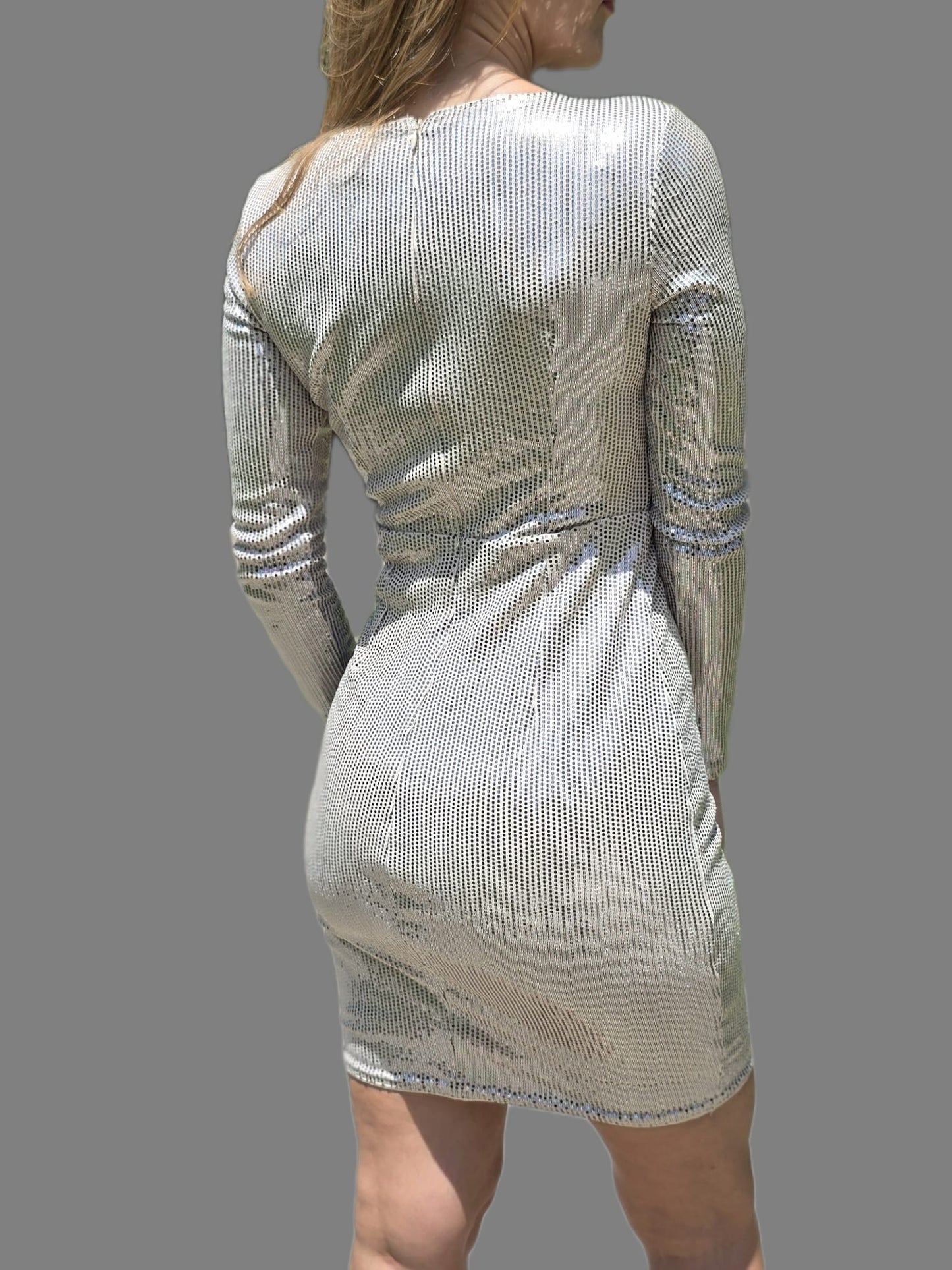 Vestido ajustado con detalles brillantes GUESS